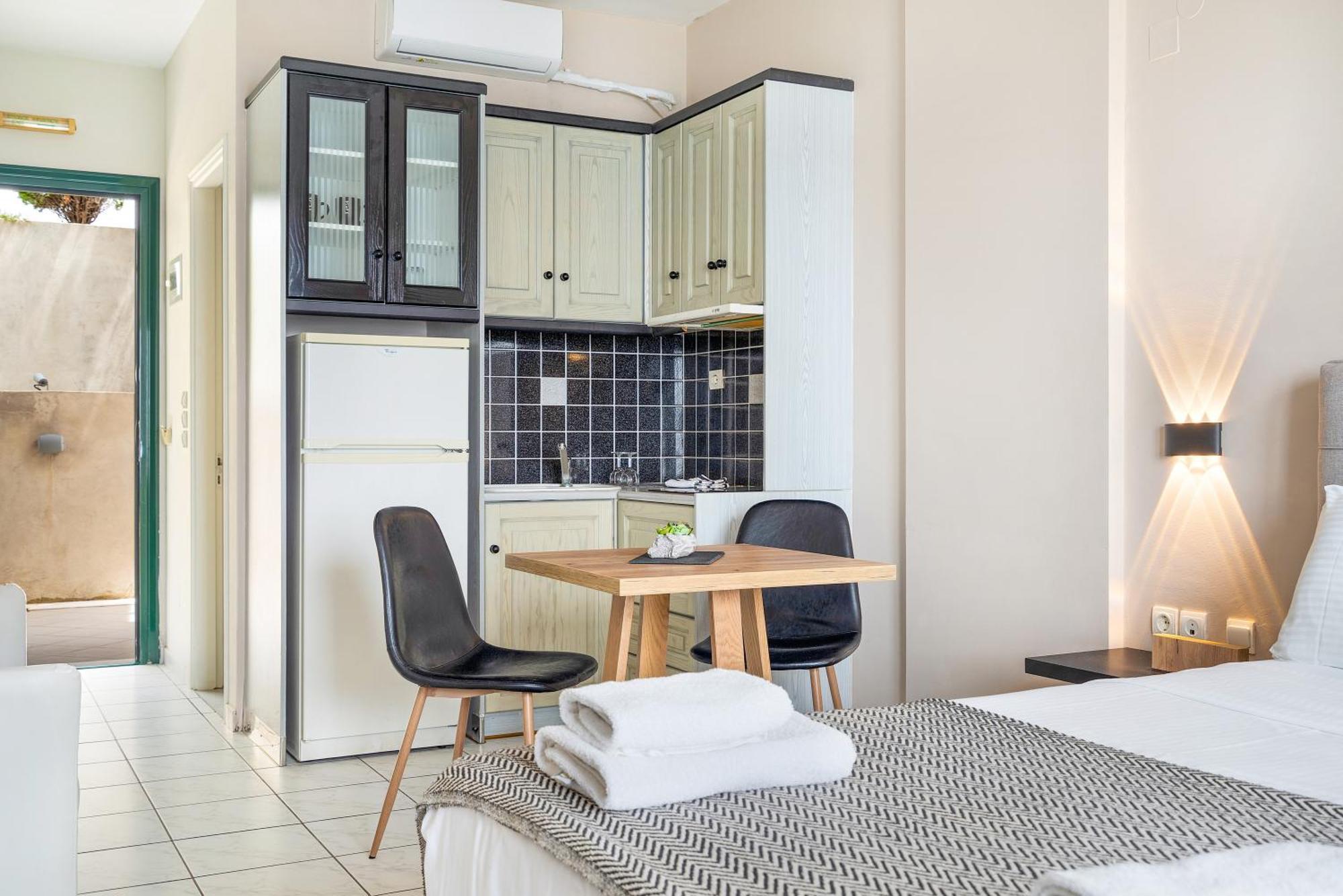 Sunset Premium Studio 8 Ayios Nikitas Bilik gambar